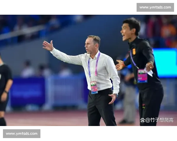 国足帅位争夺战白热化！久尔杰维奇临危受命剑指东亚杯
